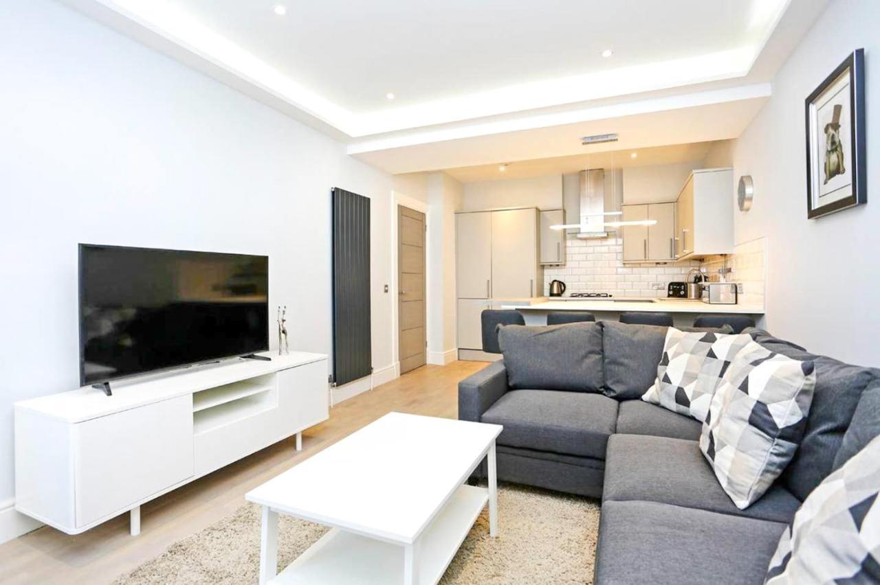 Ultra Modern, Stylish Apartment Next To Princes St Edimburgo Exterior foto